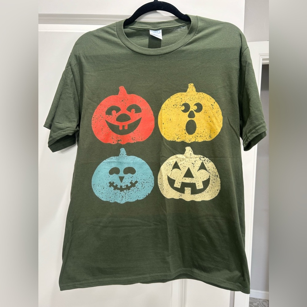 Pumpkin Tee - NWOT